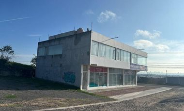 PLAZA COMERCIAL EN VENTA EN CORREGIDORA QUERETARO