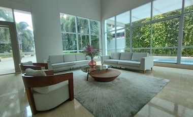 Moderno Apartamento de Una Habitación Cerca del Mar y el Aeropuerto