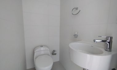 Moderno Apartamento de Una Habitación Cerca del Mar y el Aeropuerto