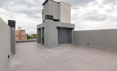 MENDOZA AL 2700 VENTA OFICINA / MONOAMBIENTO CON PATIO Y COCHERA EN ROSARIO