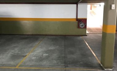 Cochera en venta en San Isidro Centro