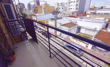 DEPARTAMENTO TIPO DÚPLEX 3 AMBIENTES CON BALCÓN WILDE CENTRO