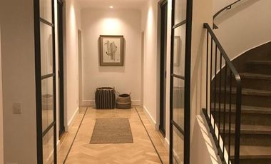 Excelente Duplex único de revista! 4 dorm. en suite, 2 terrazas y 2 cocheras