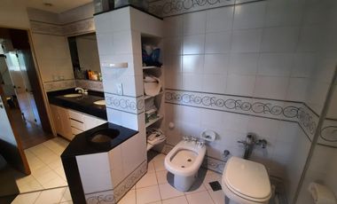 Elegancia y Estilo. Piso 363 m² 4/5 Dorm.. Gran Ubicación