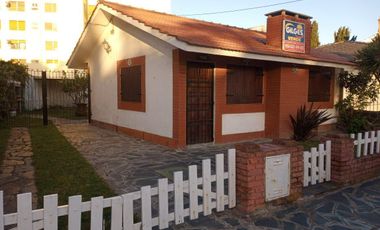 Venta Casa 3 Amb. en Mar del Tuyu - Excelente Estado - A 3 cuadras de la Playa