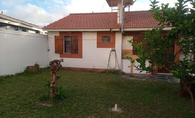 Venta Casa 3 Amb. en Mar del Tuyu - Excelente Estado - A 3 cuadras de la Playa