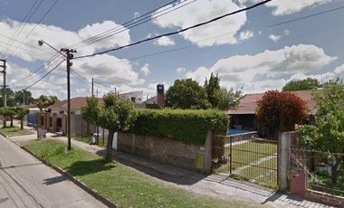 Casa en venta - 2 Dormitorios 1 Baño - Cochera - 322Mts2 - Glew