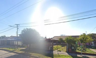 Casa en venta - 2 Dormitorios 1 Baño - Cochera - 322Mts2 - Glew