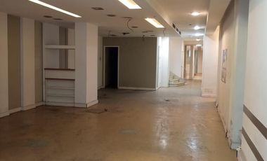 Oficina con local comercial en Retiro