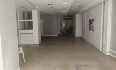 Oficina con local comercial en Retiro