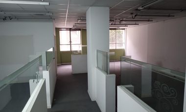 Oficina con local comercial en Retiro