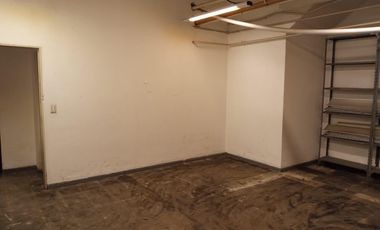 Oficina con local comercial en Retiro