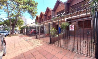 Duplex a tan solo 200 metros del mar c/cochera y patio!!!