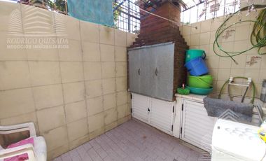 Duplex a tan solo 200 metros del mar c/cochera y patio!!!