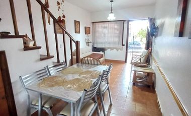 Duplex a tan solo 200 metros del mar c/cochera y patio!!!
