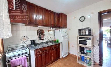 Duplex a tan solo 200 metros del mar c/cochera y patio!!!