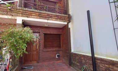 Duplex a tan solo 200 metros del mar c/cochera y patio!!!