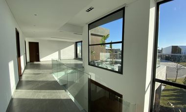 Casa a estrenar Puertos del Lago Barrio Marinas Escobar