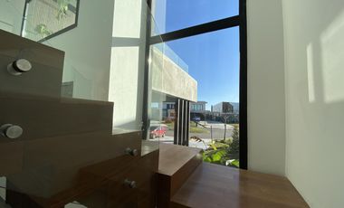 Casa a estrenar Puertos del Lago Barrio Marinas Escobar