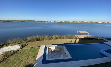 Casa a estrenar Puertos del Lago Barrio Marinas Escobar