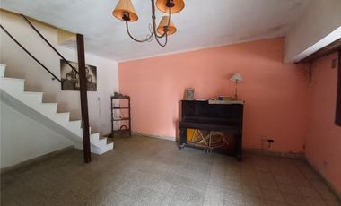 Vendo Casa a reciclar en Exc. Zona Santo Tomé