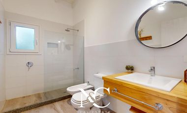 Casa en venta en Costa Esmeralda, fondo libre