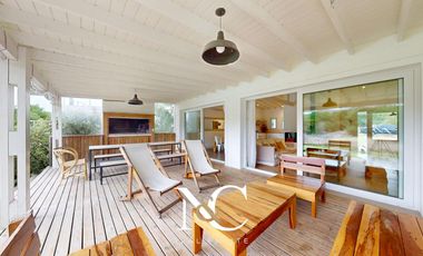 Casa en venta en Costa Esmeralda, fondo libre