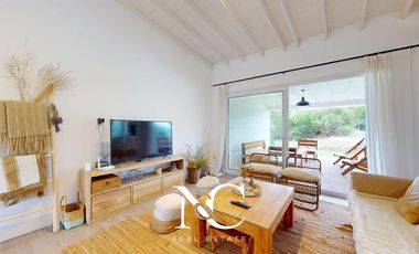 Casa en venta en Costa Esmeralda, fondo libre