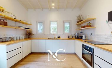 Casa en venta en Costa Esmeralda, fondo libre