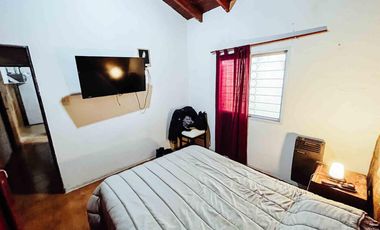 Casa venta -2 dormitorios-1 baño- 58mts2 cubiertos  - Berisso