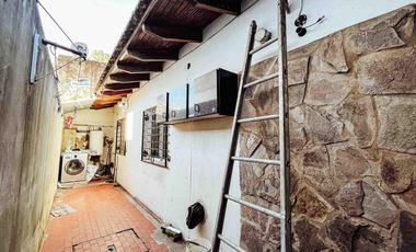 Casa venta -2 dormitorios-1 baño- 58mts2 cubiertos  - Berisso