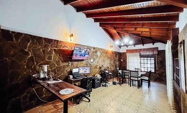 Casa venta -2 dormitorios-1 baño- 58mts2 cubiertos  - Berisso