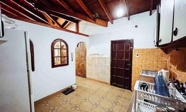 Casa venta -2 dormitorios-1 baño- 58mts2 cubiertos  - Berisso
