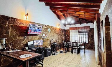 Casa venta -2 dormitorios-1 baño- 58mts2 cubiertos  - Berisso