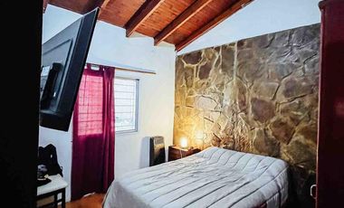 Casa venta -2 dormitorios-1 baño- 58mts2 cubiertos  - Berisso