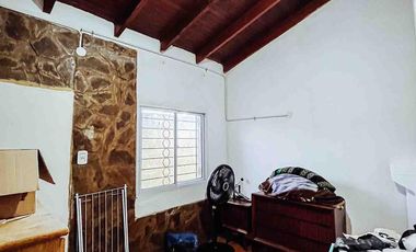 Casa venta -2 dormitorios-1 baño- 58mts2 cubiertos  - Berisso