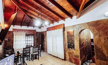 Casa venta -2 dormitorios-1 baño- 58mts2 cubiertos  - Berisso