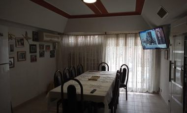 Venta Chalet 7 Amb. De Categoria en El Palomar -  Ideal 2 Flias.