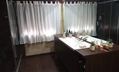 Venta Chalet 7 Amb. De Categoria en El Palomar -  Ideal 2 Flias.