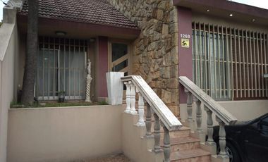 Venta Chalet 7 Amb. De Categoria en El Palomar -  Ideal 2 Flias.
