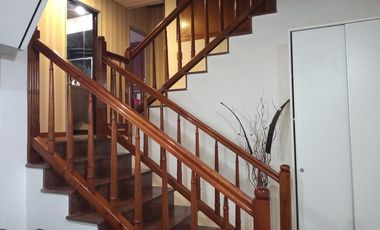 Venta Chalet 7 Amb. De Categoria en El Palomar -  Ideal 2 Flias.