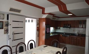 Venta Chalet 7 Amb. De Categoria en El Palomar -  Ideal 2 Flias.