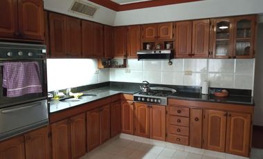 Venta Chalet 7 Amb. De Categoria en El Palomar -  Ideal 2 Flias.