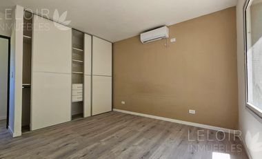 Casa 4 amb en venta en barrio cerrado  La Cesarina