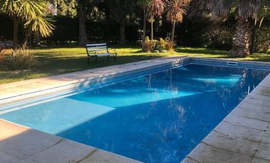 CASA EN VENTA Y ALQUILER DE 4 AMBIENTES MALIBÚ