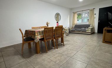 CASA 2 DORMITORIOS EN VENTA A METROS DE BLAS PARERA