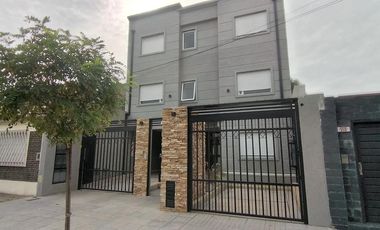 Venta - a Estrenar Semipiso 3 amb. c/ Cochera