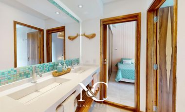 Casa en venta en Costa Esmeralda, fondo a la cancha de polo