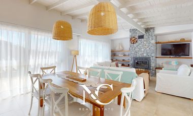 Casa en venta en Costa Esmeralda, fondo a la cancha de polo
