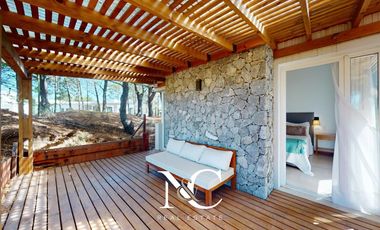 Casa en venta en Costa Esmeralda, fondo a la cancha de polo